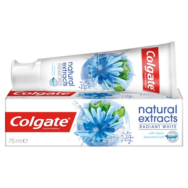 Colgate Natural Extracts Radiant White избелваща паста за зъби 75мл