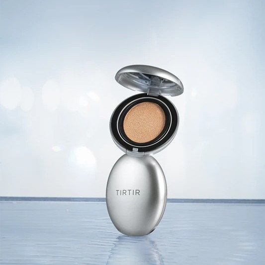 TIRTIR Mask Fit Aura Cushion - Хидратиращ фон дьо тен в гъба за озаряване на лицето